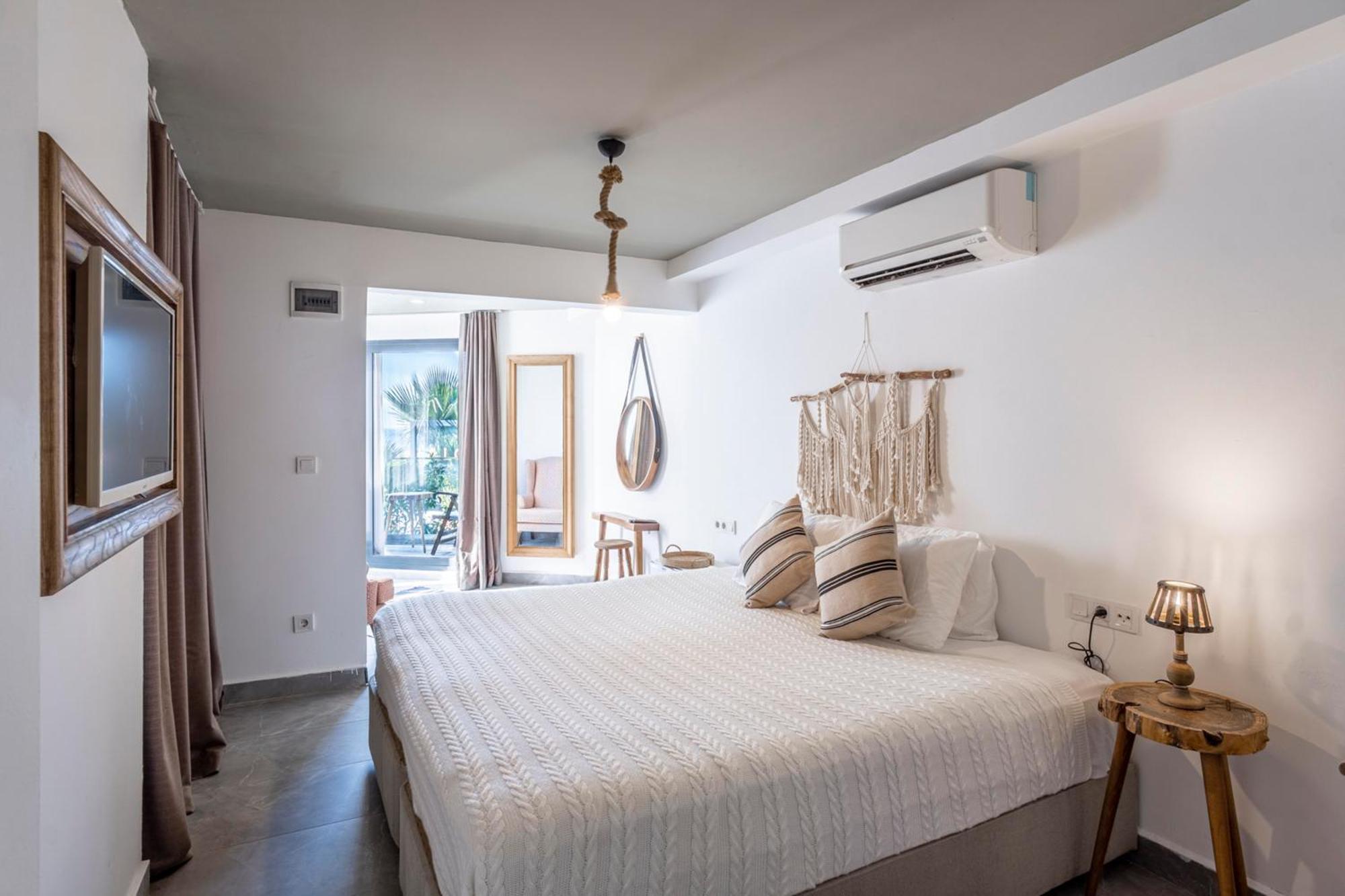 La Local Yalikavak Hotell Bodrum Exteriör bild